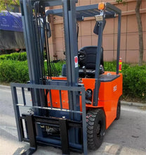Four Wheel Battery Electric Forklift 1.5 T Forklift Machine Electric Stacker Truck Full Electric Forklift in Warehouse Custom